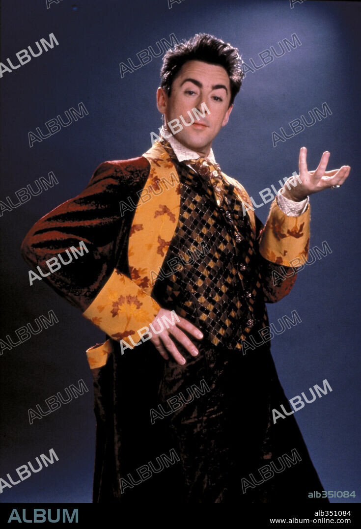 ALAN CUMMING in SPY KIDS, 2001, directed by ROBERT RODRIGUEZ. Copyright MIRAMAX / TORRES, RICO.