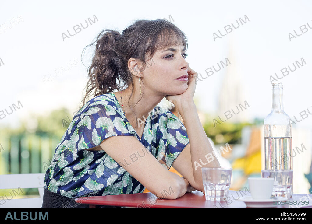 BERENICE BEJO dans UN DRAGON EN FORME DE NUAGE, 2021 (IL MATERIALE EMOTIVO), réalisé par SERGIO CASTELLITTO. Copyright RODEO DRIVE.
