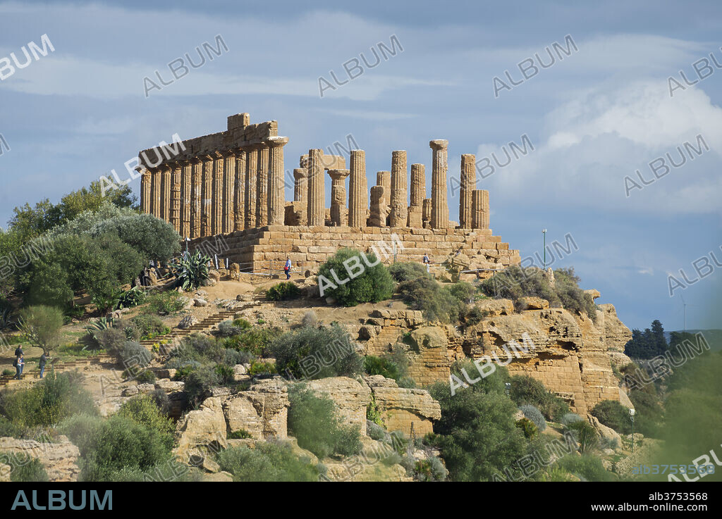 Temple of Juno, Valley of the Temples, Agrigento, UNESCO World Heritage Site, Sicily, Italy, Europe.