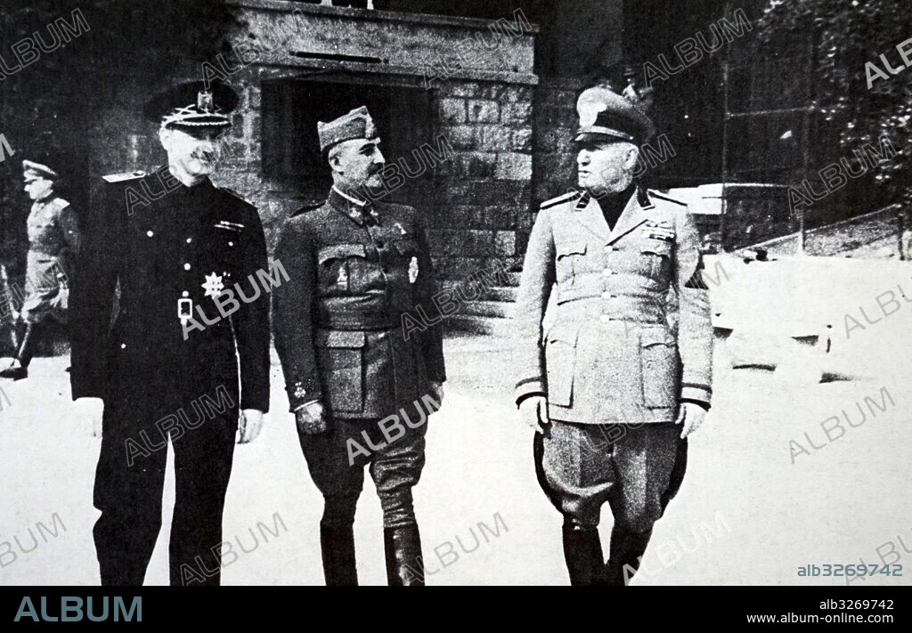 Photograph of Ramon Serrano SuÃ±er (1901-2003), General Francisco Franco (1892-1975) and Benito Mussolini (1883-1945) meeting in Bordighera, Italy. Dated 20th Century.