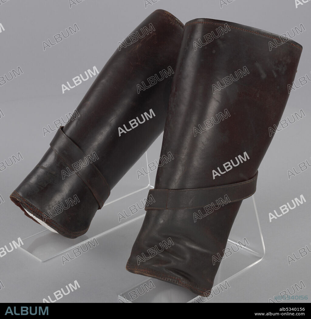 Peter L. Robinson was an African-American who served in the First World War. A pair of brown leather leggings with leather strap and two buckle fasteners.
