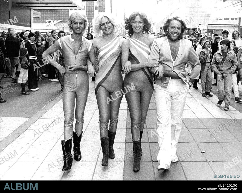 Stockholm 1980-01-01. Roger Jönsson, Lars Sturesson, Christer Lindarw och Lars Flinckman i After Dark som ABBA. Foto: SvD / TT / kod 12014.