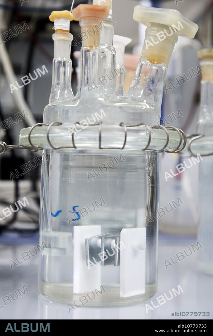 Potentiodynamic polarization test. Laboratory corrosion and electrochemical. Energy and Environment.