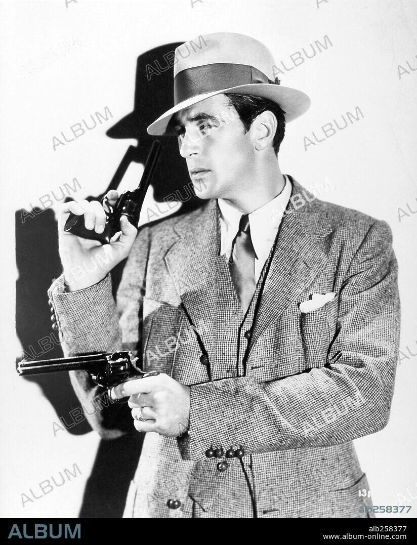 GARY COOPER en LAS CALLES DE LA CIUDAD, 1931 (CITY STREETS), dirigida por ROUBEN MAMOULIAN. Copyright PARAMOUNT PICTURES.