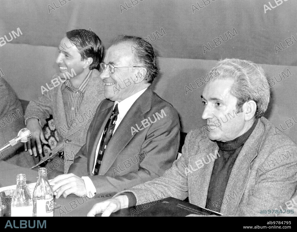 14 abril 1977. Ruedas de prensa del comité central del Pce.