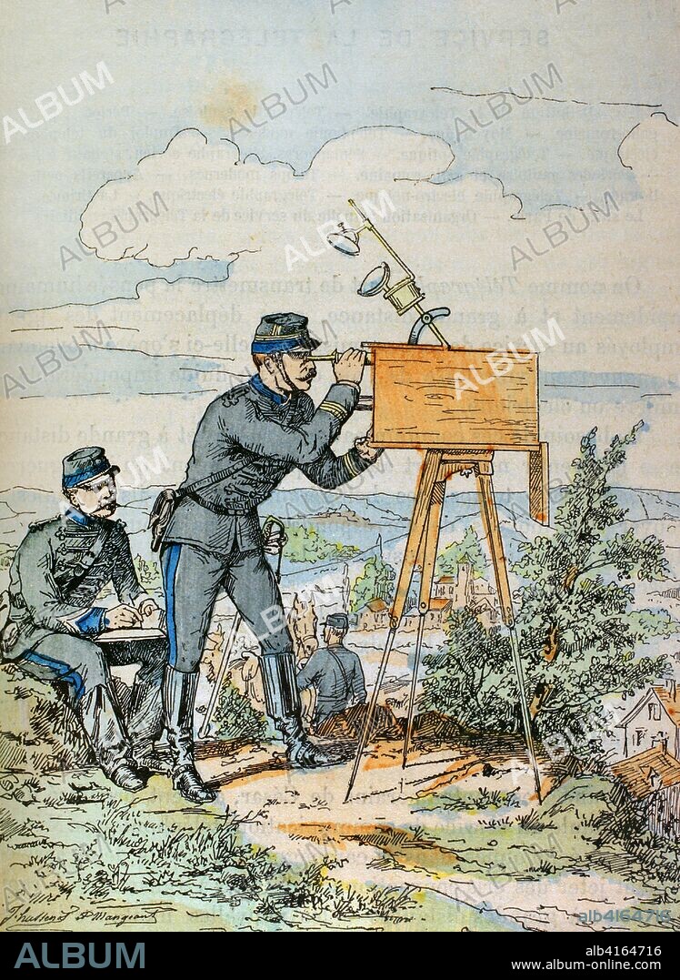 Servicio de telegrafía militar. Aparato de telegrafía óptica francesa, colocado dentro de una caja rectangular. Ilustración en color de la "Armeé Française, Nos Soldats" (Ejército Francés, Nuestros Soldados). Autor, Eugene Hennebert (1826-1896). París, h. 1890. Biblioteca Histórico Militar de Barcelona, Cataluña, España.