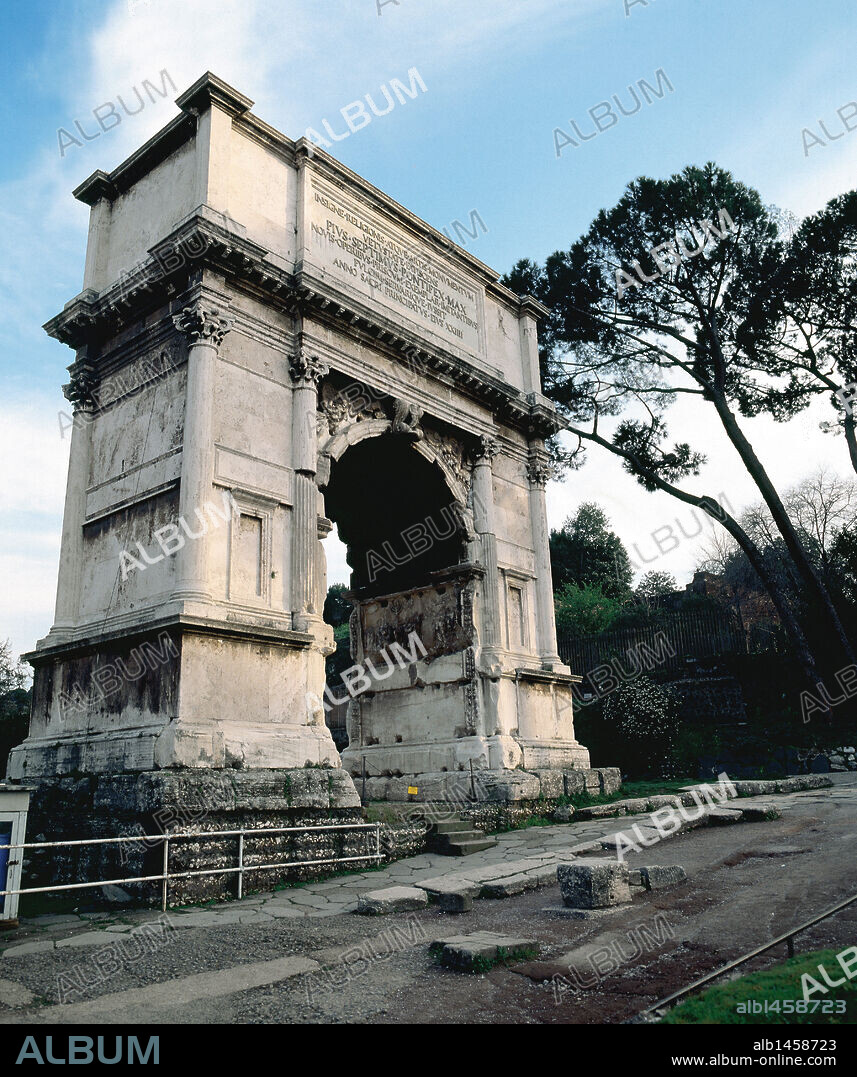 ARTE ROMANO. ITALIA. S. I. "ARCO DE TITO". Erigido después del año 81 dC, en tiempos de Domiciano, para conmemorar las victorias de los emperadores Tito y Vespasiano sobre los judíos. Roma.