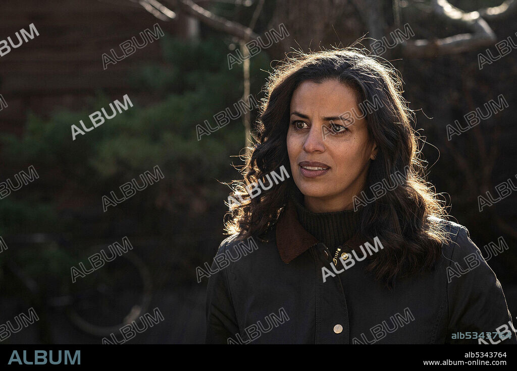 ATHENA KARKANIS en MANIFEST, 2018, dirigida por CRAIG ZISK y DAVID FRANKEL. Copyright Universal Pictures Television / Warner Bros.