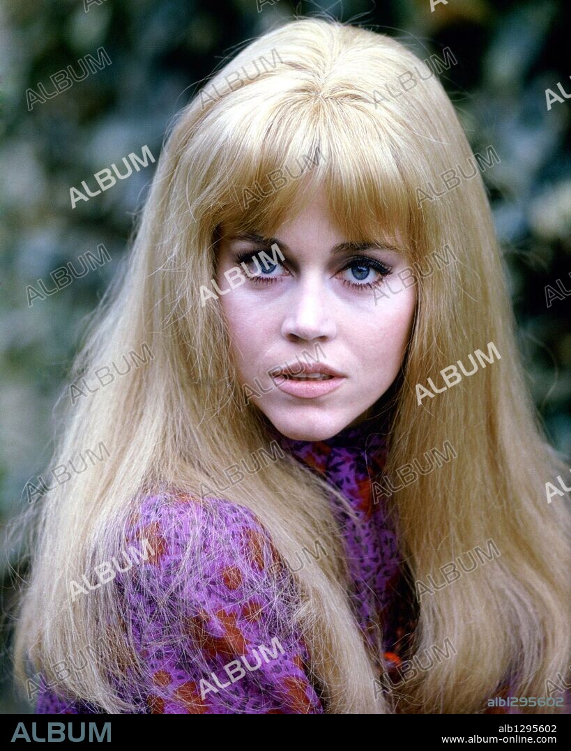 JANE FONDA.  1970
