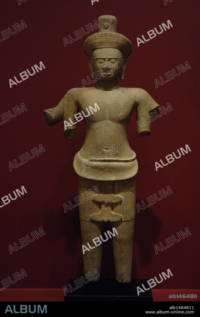 ARTE KHMER (JEMER). CAMBOYA. FIGURA DE AVALOKITESHVARA CON CUATRO BRAZOS. ANGKOR. Imperio Khmer. Siglo XII. Arenisca. Museo de Arte de Dallas (Dallas Art Museum). Estado de Texas. Estados Unidos.