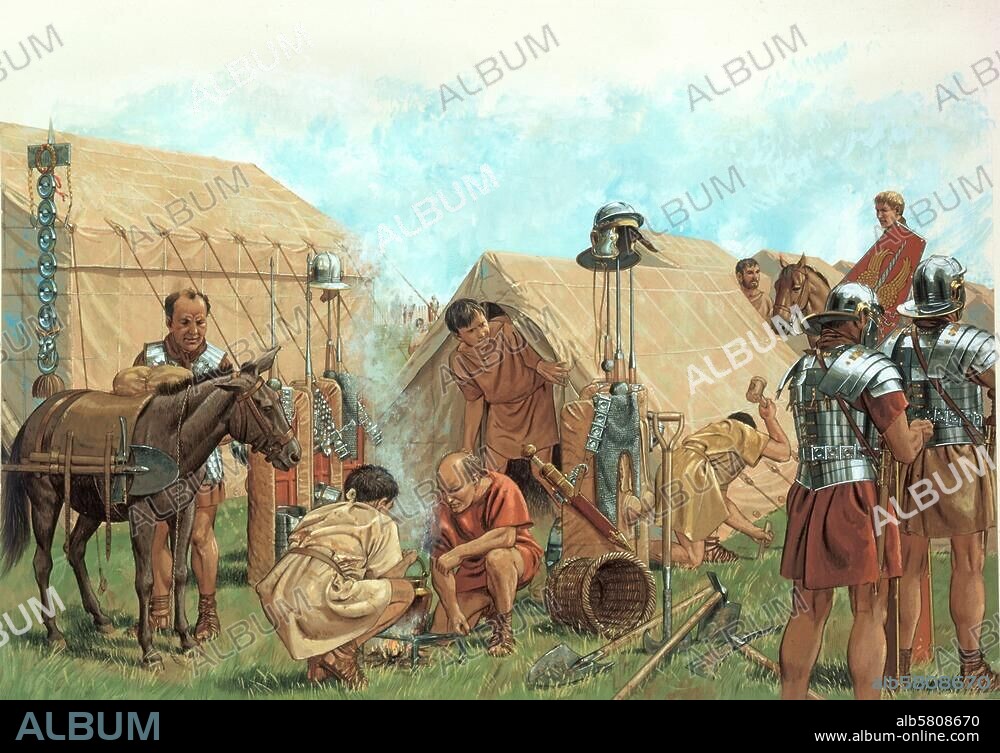 Histoire : antiquité / Armée romaine. Vue dans un camp romain : la grande tente d'un centurion et à côté, celle plus petite des légionnaires ; à droite deux soldats se préparent à leur tour de garde. Aquarelle de Peter Connolly. (né en 1935).