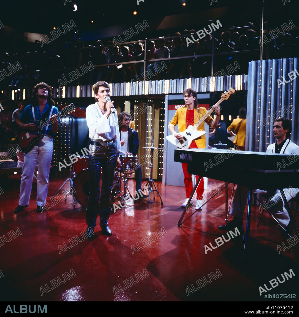 Hit parade, ZDF music show, performance of the German band: Jawoll with singer Kornelia Scholz, Germany, August 22, 1983.