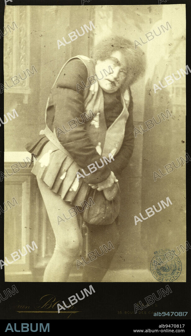 Lacressonnière as Quasimodo, Bosch, Otto van, Photographer, En 11-1885, 4e quart du 19e siècle, Maison de Victor Hugo - Hauteville House, Photography, Albumen paper print, Paris, Dimensions - Work: Height: 19 cm, Width: 12.4 cm, Dimensions: Height: 21.8 cm, Width: 13.2 cm, Dimensions: Height: 52.8 cm, Width: 38 cm.