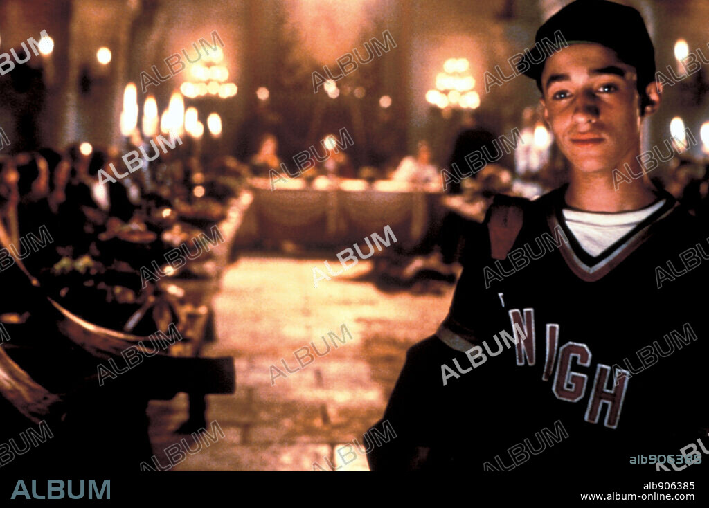 THOMAS IAN NICHOLAS en AVENTURAS EN LA CORTE DEL REY ARTURO, 1995 (A KID IN KING ARTHUR'S COURT), dirigida por MICHAEL GOTTLIEB. Copyright LEVY-ABRAMS-GUERIN.