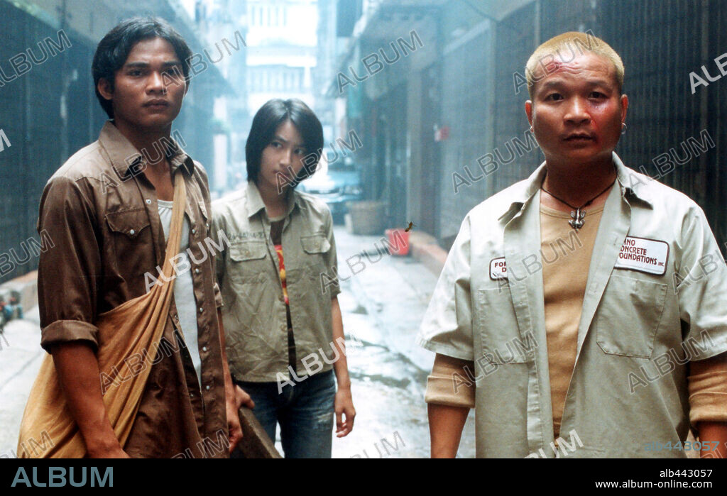 ONG-BAK: MUAY THAI WARRIOR, 2003 (ONG-BAK), directed by PRACHYA PINKAEW. Copyright SAHAMONGKOLFILM.