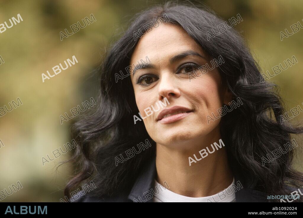 Nov 27, 2008 - Rome, Rome, Italy - Italian actress and producer MARIA GRAZIA CUCINOTTA during the 'Io Non Ci Casco' Rome photo call. 27/11/2008
