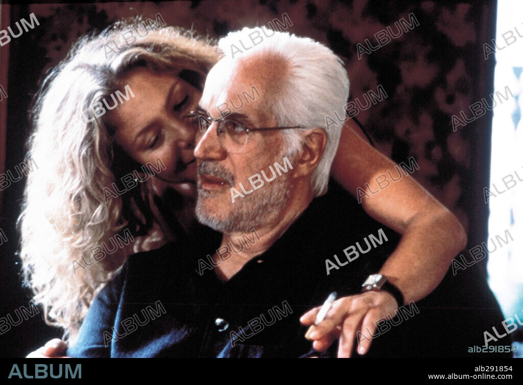 CECILIA ROTH y FEDERICO LUPPI en MARTIN [HACHE], 1997, dirigida por ADOLFO ARISTARAIN. Copyright TORNASOL FILMS.