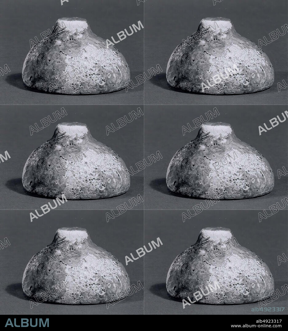 Lid, Iran, Iron Age II, Date ca. 9th century B.C., Iran, Hasanlu, Iran, Faience, glaze, 1.57 in. (3.99 cm), Faience-Vessels.