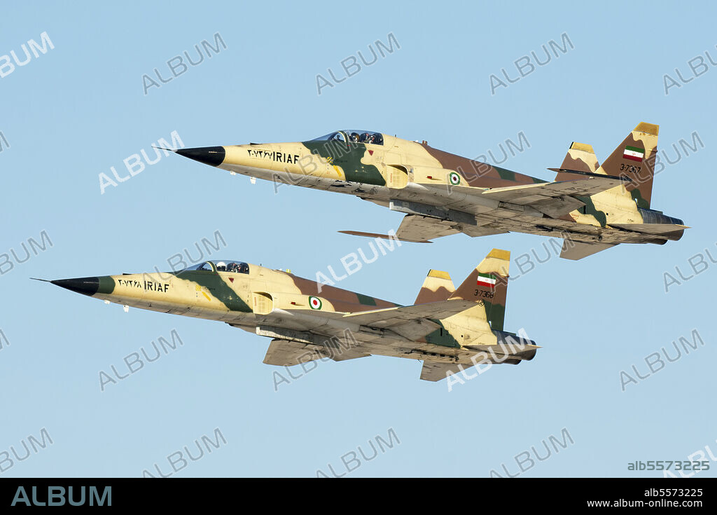 A pair of Islamic Republic of Iran Air Force (IRIAF) HESA Saegheh I aircraft carried out a series of maneuvers in pairs and very low passages, offering a very energetic show during the Iran Airshow 2018.