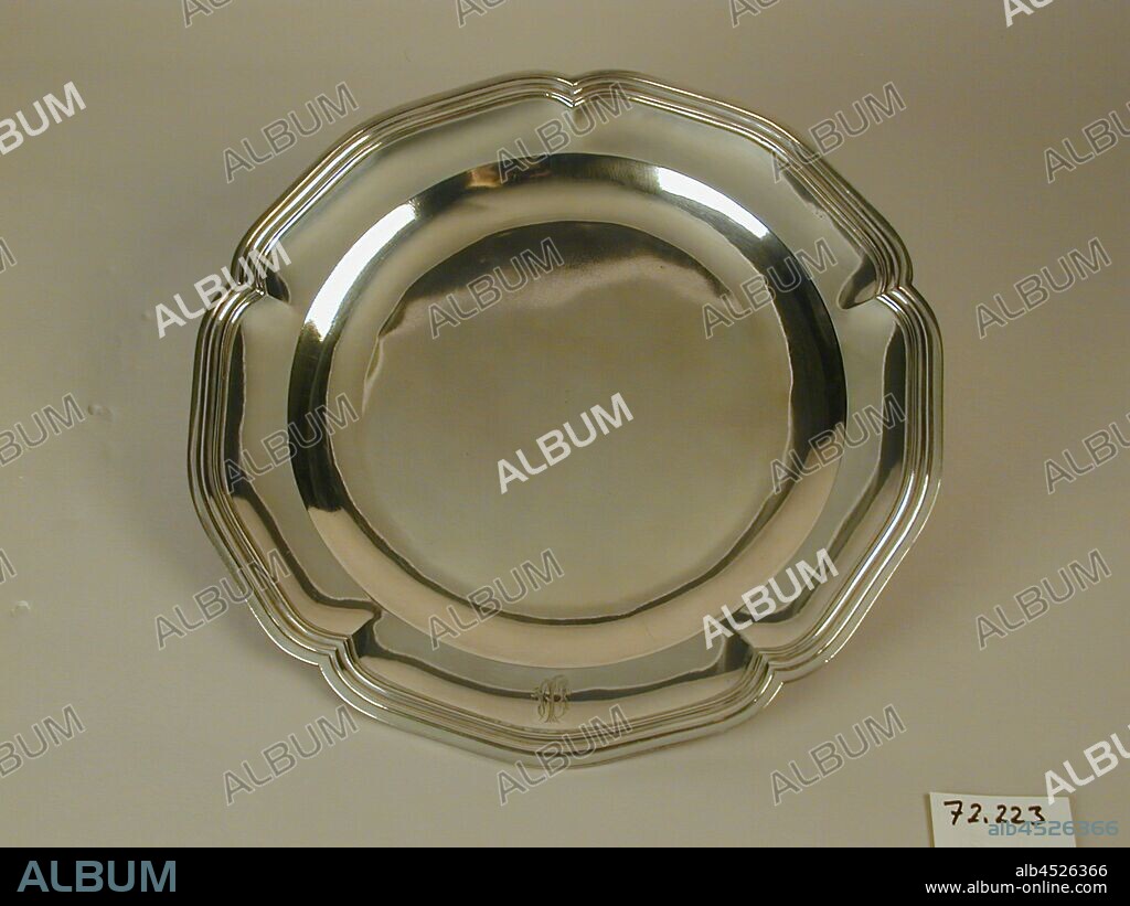 Jean Francois Landron, Canadian, 1686-1761, Plate, no date, silver, Overall: 1 × 11 7/8 × 11 3/4 inches (2.5 × 30.2 × 29.8 cm).