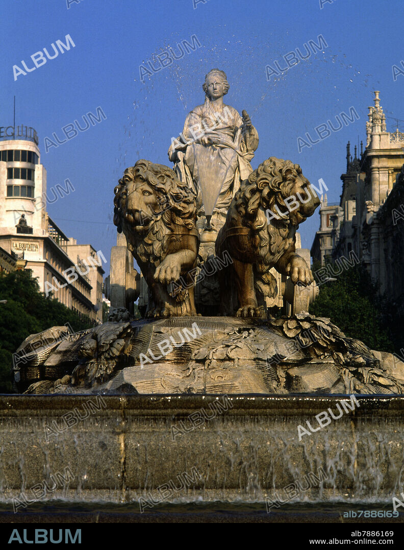 FRANCISCO GUTIERREZ ARRIBAS Y ROBERTO MICHEL. FUENTE DE CIBELES REALIZADA ENTRE 1777 Y 1782 SITUADA EN LA PLAZA QUE LLEVA SU NOMBRE DESDE 1895 - FOTO AÑOS 80.