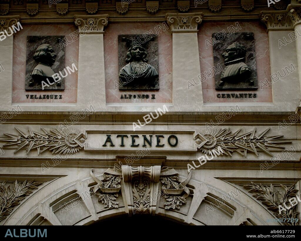 ENRIQUE FORT 1853-1908 Y LUIS DE LANDECHO. DETALLE DE PORTADA DEL EDIFICIO FORT Y LANDECHO - SEDE DEL ATENEO DE MADRID - 1882 - CALLE DEL PRADO Nº 21  - FOTO AÑOS 00.