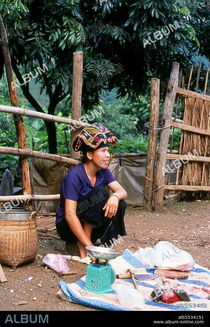 In the narrow mountain valleys of Son La, Dien Bien and Lai Chau provinces of North Vietnam the Tai remain a very noticeable and confident minority. They are divided into White Tai and Black Tai communities, while further south, by the Lao frontier in Thanh Hoa and Nghe An Provinces, Red Tai predominate. These subgroups are distinguished by the dress of their women. Vietnam’s Tai are people of the mountain valleys. Farming wet rice paddy fields they are relatively prosperous, enjoying more security and an appreciably higher standard of living than the people of the mountaintops. They are culturally confident, too, and well known throughout the north for their fine weaving and embroidery, sophisticated music and dance, as well as their business acumen in the marketplace. Closely related to the neighbouring Lao, Thai, Shan of Burma and Dai of China’s Yunnan Province, they have lived for centuries in the fertile uplands between the Truong Son and Hoang Lien ranges – certainly long before the region became part of Vietnam – and have a rich literary legacy and folklore.