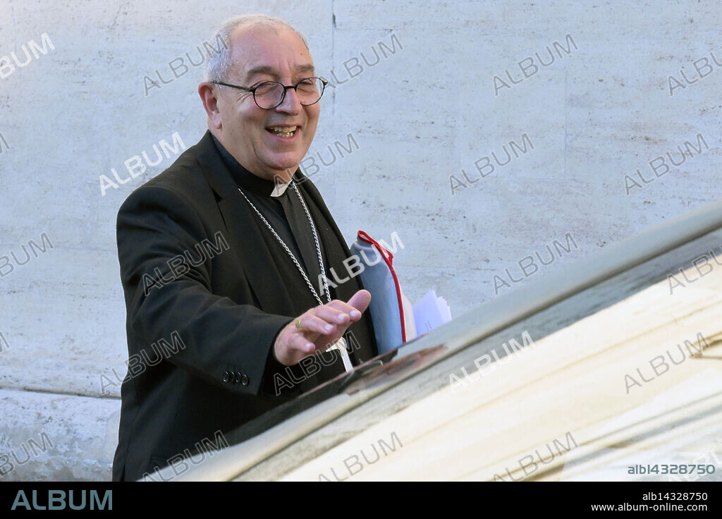 Vatican, VATICAN: NO LIBRI** Italy, Rome, Vatican, 2025/4/30 .Cardinal Angelo De Donatis attend a mass on the fifth of nine days of mourning for late Pope Francis, in St. Peter's Basilica at the Vatican Photograph by ALESSIA GIULIANI / Catholic Press Photo (Credit Image: © Alessia Giuliani/IPA via ZUMA Press).