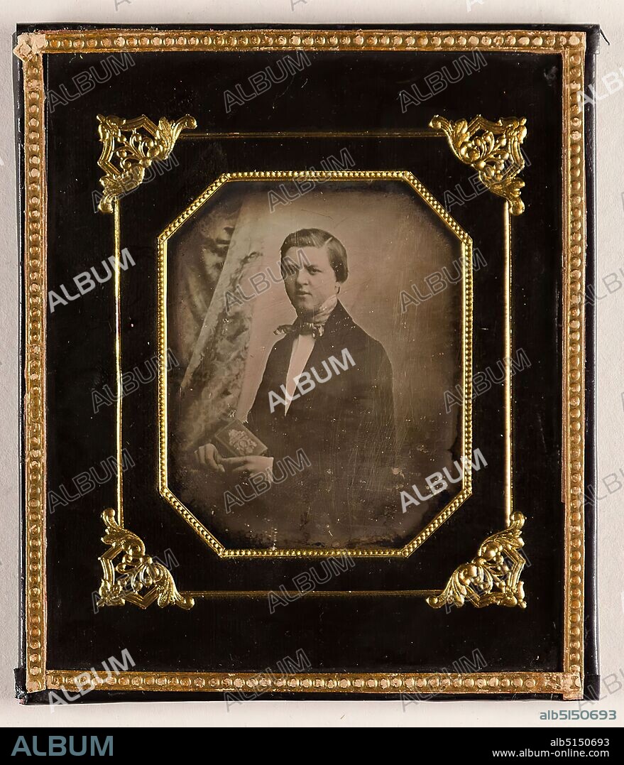 Friedrich Heinrich Schmid (1830-1913), daguerreotype, image size: height: 7.10 cm; width: 5.70 cm, in ink: title and maker, portrait photography, young man, youth, half-length portrait, Friedrich Heinrich Schmid.