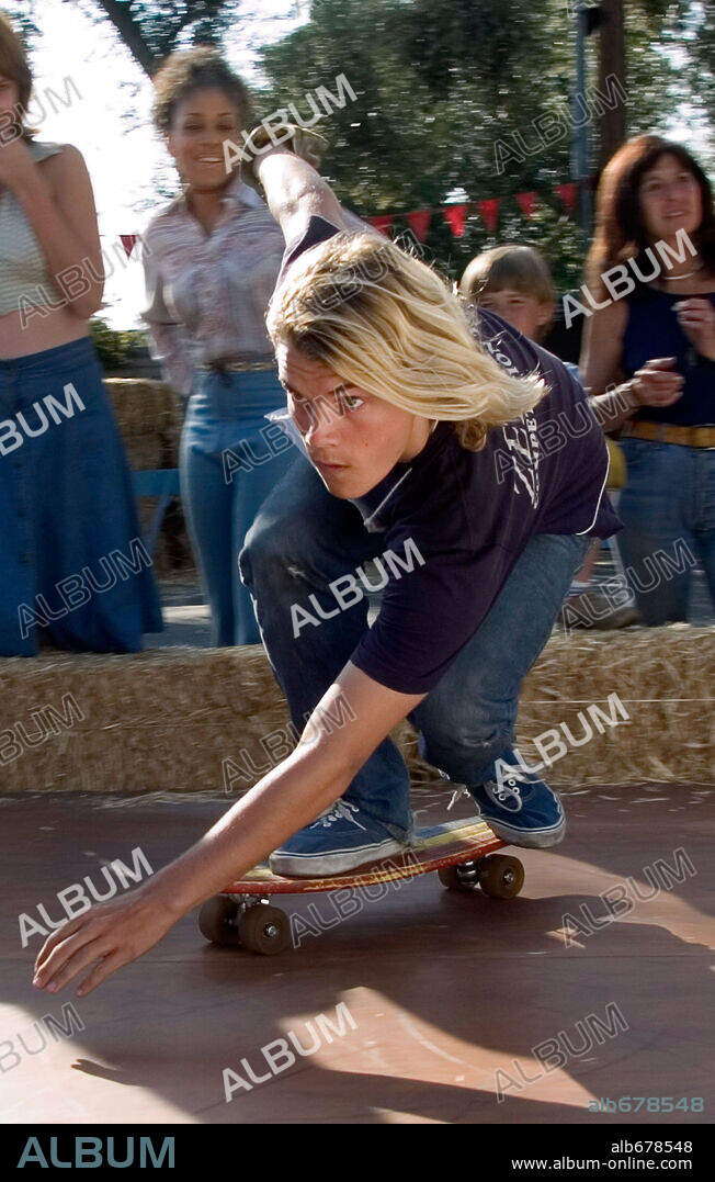 EMILE HIRSCH in LORDS OF DOGTOWN, 2005, directed by CATHERINE HARDWICKE. Copyright COLUMBIA PICTURES / TRUEBLOOD, J.