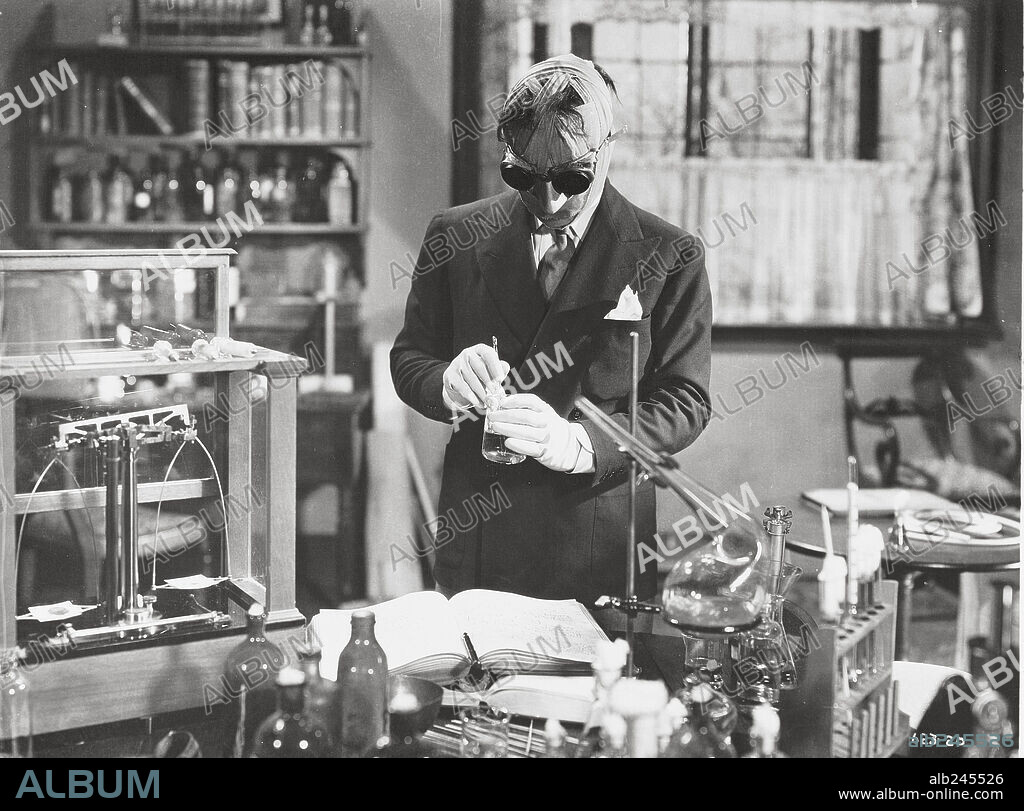 CLAUDE RAINS en EL HOMBRE INVISIBLE, 1933 (THE INVISIBLE MAN), dirigida por JAMES WHALE. Copyright UNIVERSAL PICTURES.
