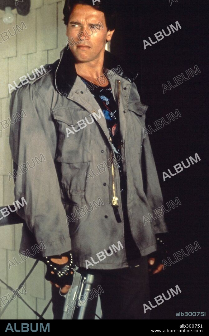 ARNOLD SCHWARZENEGGER dans TERMINATOR, 1984 (THE TERMINATOR), réalisé par JAMES CAMERON. Copyright ORION PICTURES.