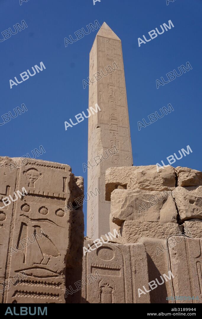Obeliscos en templo de Karnak. Egipto.