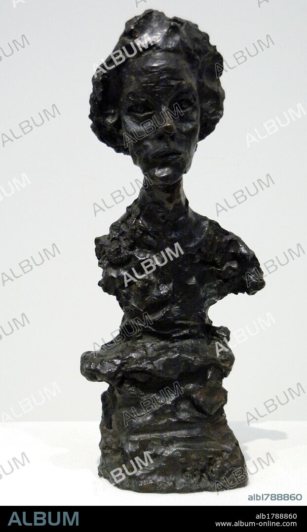 ALBERTO GIACOMETTI. ARTE S. XX. SUIZA. GIACOMETTI, Alberto (Stampa,1901-Coire,1966). Escultor y pintor suizo. Fue durante algún tiempo surrealista. Son característicos sus personajes de bronce, filiformes y atormentados. ANNETTE IV (1962). Escultura en bronce. Tate Modern. Londres. Inglaterra. Reino Unido.