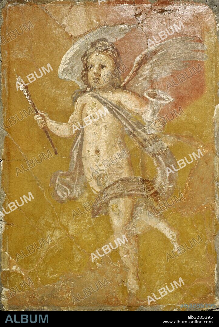 Fresco romano con la representación de Cupido con una antorcha y kantharos. Villa de los Papiros. Herculano. Museo Arqueológico Nacional. Nápoles. Italia.