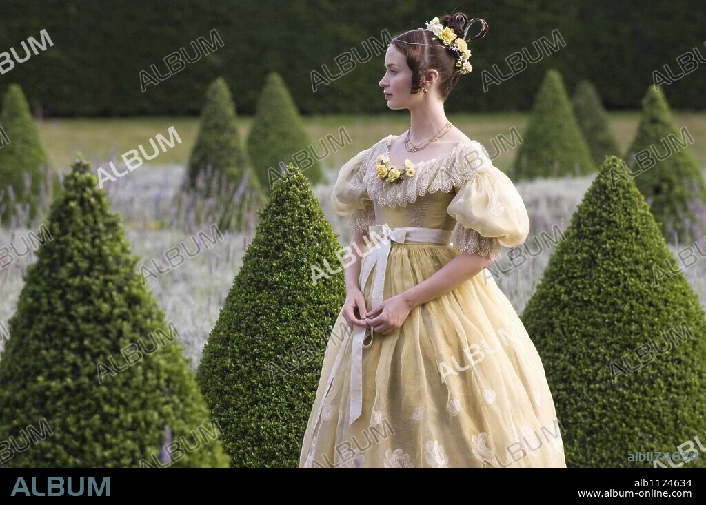 EMILY BLUNT en LA REINA VICTORIA, 2009 (THE YOUNG VICTORIA), dirigida por JEAN-MARC VALLEE. Copyright GK FILMS.