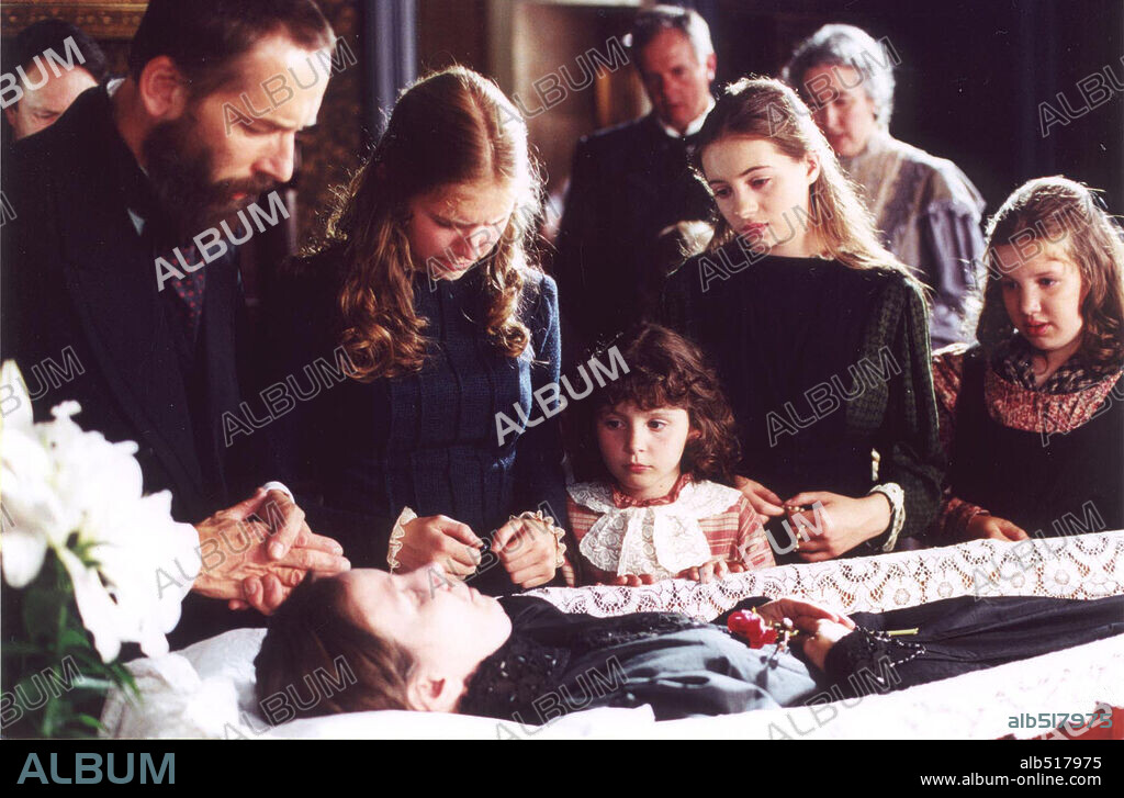 THERESE: THE STORY OF SAINT THERESE OF LISIEUX, 2004, directed by LEONARDO DEFILIPPIS. Copyright SAINT LUKE PRODUCTIONS.