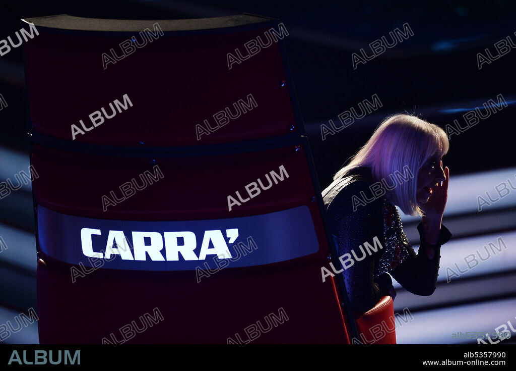 May 4, 2016, Milano, Milano, Italia: Foto Gian Mattia D'Alberto / LaPresse.04-05-2016, Milano.spettacolo.'The voice' live.nella foto: Raffaella Carra'..Photo Gian Mattia D'Alberto / LaPresse.04-05-2016, Milan.'The voice' live .In the photo: Raffaella Carra' (Credit Image: © Gian Mattia D'Alberto/LaPresse via ZUMA Press).