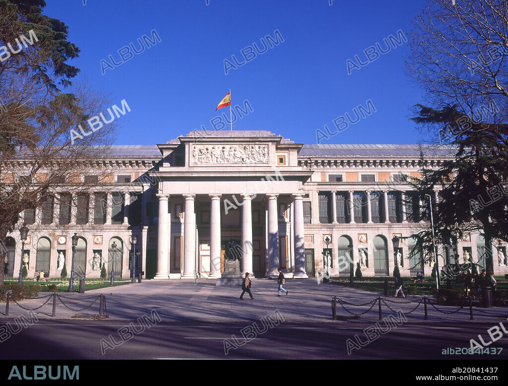 JUAN DE VILLANUEVA. EXTERIOR DEL MUSEO DEL PRADO - FACHADA PRINCIPAL O DE VELAZQUEZ - SIGLO XVIII - NEOCLASICISMO ESPAÑOL.