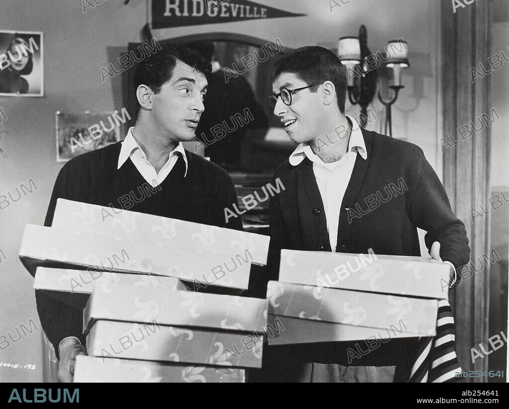 DEAN MARTIN and JERRY LEWIS in THAT'S MY BOY, 1951, directed by HAL WALKER. Copyright PARAMOUNT PICTURES.