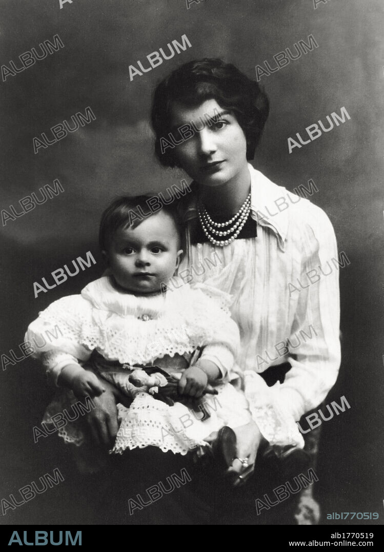 Cleope Teresa Magliano. Cleope Teresa Magliano, second wife of the Aga Khan III with his son Ali Solomone Khan. 1961.