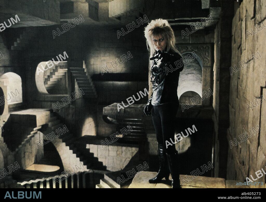 DAVID BOWIE in LABYRINTH, 1986, directed by JIM HENSON. Copyright TRISTAR PICTURES.