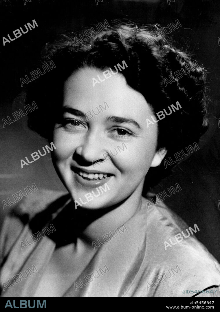 Glenda Raymond - Australian soprano. December 23, 1953. (Photo by Charles Thompson).