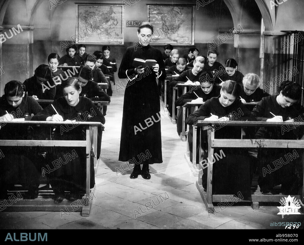 NUESTRA NATACHA, 1936, dirigida por BENITO PEROJO. Copyright COMPAÑIA INDUSTRIAL FILM ESPAÑOL (CIFESA).