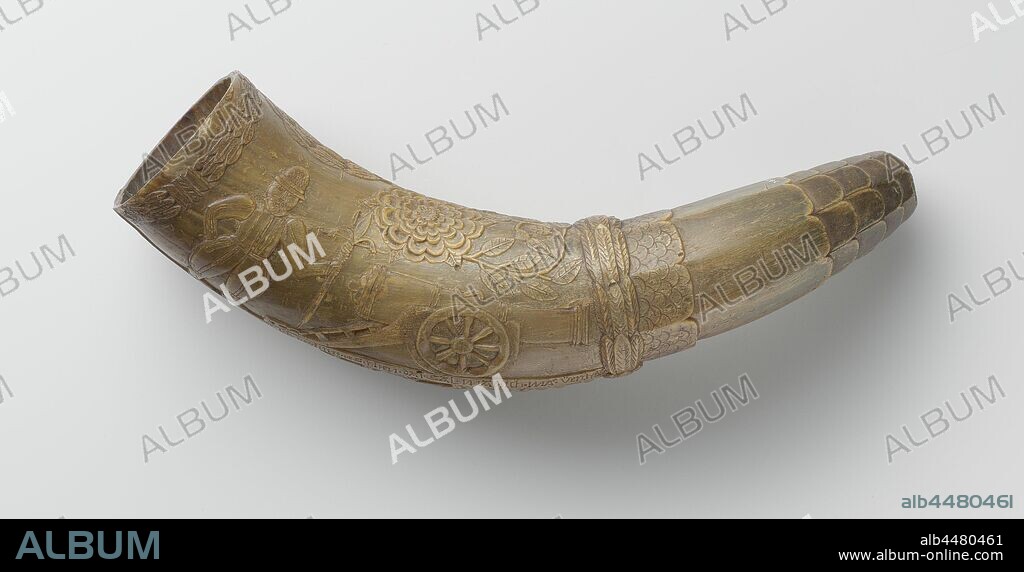 Gunner’s powder horn Gunner's herb horn, The herb horn is made from an almost complete, honey-colored cow horn, provided with a transparent layer that has been cut into relief and engraved. The wide, round part is separated from the narrower, polygonal part by a carved laurel wreath, the narrower part continues in steps, with a first layer engraved like the fish scales, the wider part has two cartouches in the form of laurel wreaths: one with a dragon and the other with the year 1580, between the cartouches is a pot with a large flower in it, on the other side representations referring to the use of the powder horn: a cannonier with a wick stick near a heavy field cannon with a ribbon underneath with the text: ALS.ick.begiNNe.te.Schiten.dAt.SAL.MAN [N] ich.MA [N]. below is a forest landscape with a deer on the run for two dogs and a hunter blowing on a horn with an empty coat of arms above it, firearms: cannon, Netherlands, anonymous, 1580, horn (animal material), engraving, l 35.9 cm × d 9.1 cm × d 3.1 cm.