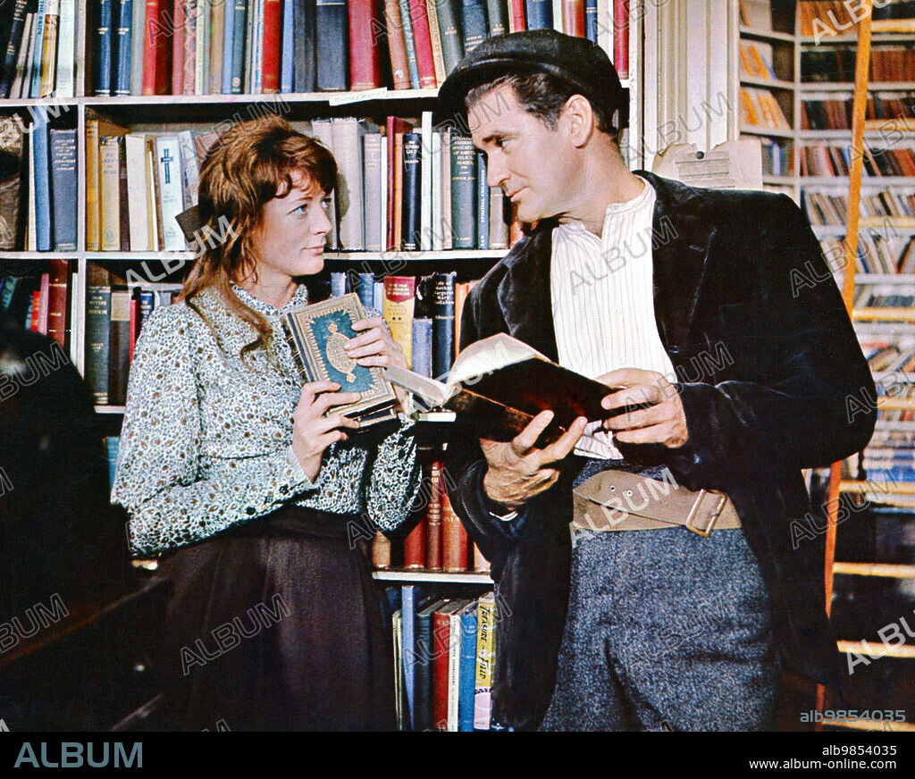 Dame Maggie Smith and ROD TAYLOR. MAGGIE SMITH and ROD TAYLOR in YOUNG CASSIDY, 1965. Copyright M.G.M.