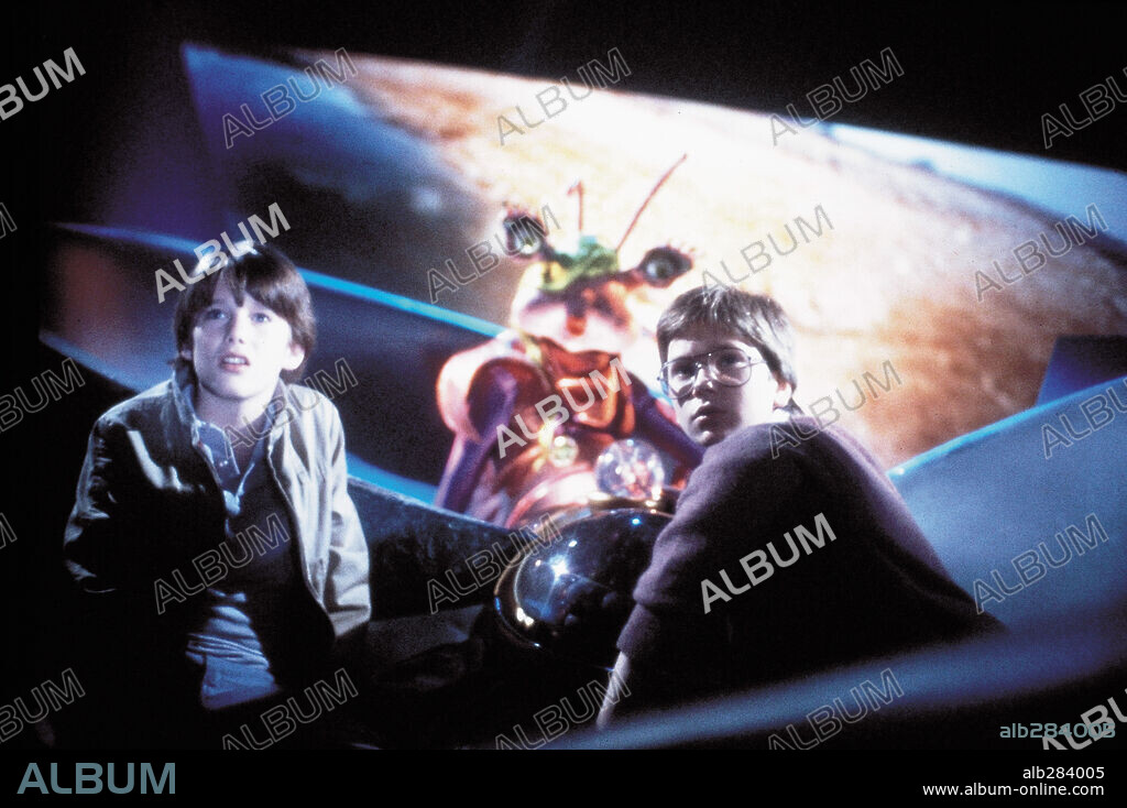 ETHAN HAWKE y RIVER PHOENIX en EXPLORADORES, 1985 (EXPLORERS), dirigida por JOE DANTE. Copyright PARAMOUNT PICTURES.