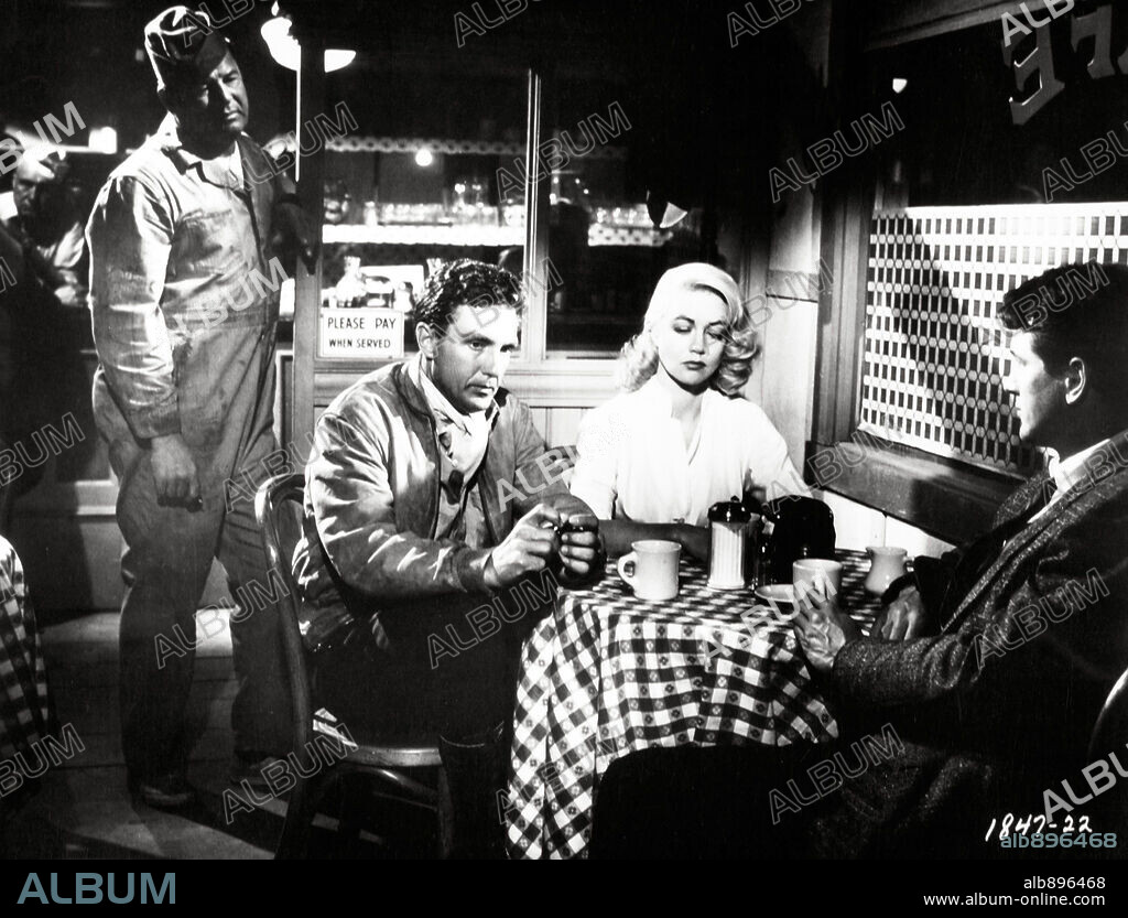 DOROTHY MALONE, ROBERT STACK y ROCK HUDSON en ÁNGELES SIN BRILLO, 1958 (THE TARNISHED ANGELS), dirigida por DOUGLAS SIRK. Copyright UNIVERSAL PICTURES.