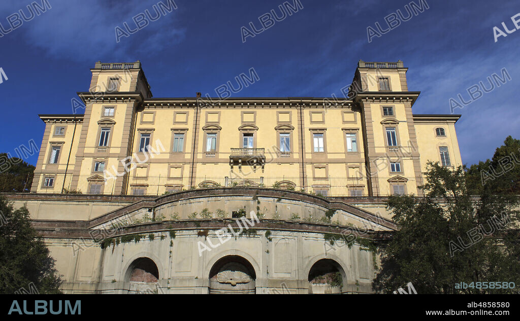 Limbiate, Lombardy, Italy. Villa Pusterla Crivelli Arconati is an eighteenth century villa situated in Mombello, (fraction of Limbiate in the Province of Monza and Brianza), near Milan, where stayed Ferdinand IV of Bourbon, King of Naples, and Napoleon Bonaparte, who also used it as its general headquarters.. Limbiate, Lombardia, Italia. Villa Pusterla Crivelli Arconati è una villa settecentesca situata a Mombello, (frazione di Limbiate in Provincia di Monza e della Brianza), vicino a Milano, in cui soggiornarono Ferdinando IV di Borbone, re di Napoli, e Napoleone Bonaparte, che la utilizzò anche come suo quartier generale.