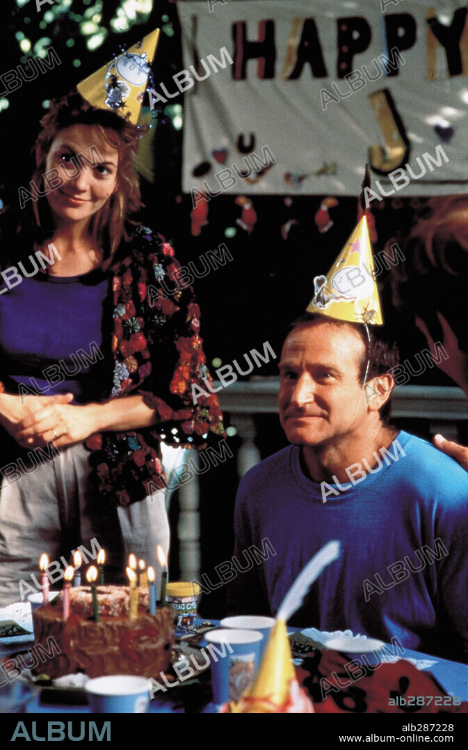 DIANE LANE and ROBIN WILLIAMS in JACK, 1996, directed by FRANCIS FORD COPPOLA. Copyright HOLLYWOOD PICTURES.